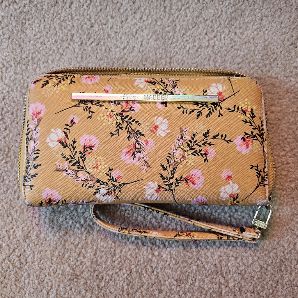 Steve Madden - Clutch Hand Purse - Floral Yellow